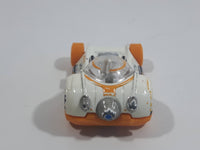 2016 Hot Wheels LFL Star Wars Character Cars BB-8 White Die Cast Toy Car Vehicle CGW51