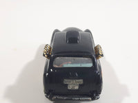 2009 Hot Wheels HW City Works Cockney Cab II Taxi Black Die Cast Toy Car Vehicle