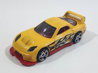 2013 Hot Wheels Police Pursuit 24 / Seven Yellow Die Cast Toy Car Vehicle