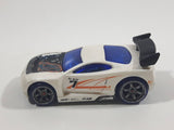 Rare 2005 Hot Wheels AcceleRacers Teku Power Rage White #7 Plastic Body Die Cast Toy Car Vehicle