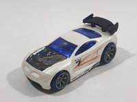 Rare 2005 Hot Wheels AcceleRacers Teku Power Rage White #7 Plastic Body Die Cast Toy Car Vehicle