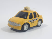 Unknown Brand Stubby Taxi Cab Pullback Motorized Friction Die Cast Toy Car Vehicle Key Chain