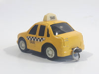 Unknown Brand Stubby Taxi Cab Pullback Motorized Friction Die Cast Toy Car Vehicle Key Chain