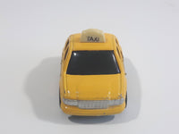 Unknown Brand Stubby Taxi Cab Pullback Motorized Friction Die Cast Toy Car Vehicle Key Chain