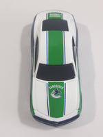 2010 Maisto Top Dog Vancovuer Canucks NHL Ice Hockey Team 2006 Chevrolet Camaro Concept White Die Cast Toy Car Vehicle 1:64 Scale with Rubber Tires