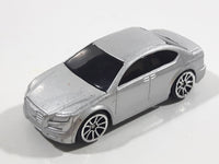 MotorMax 6143-6 Silver Sedan 1/64 Scale Die Cast Toy Car Vehicle