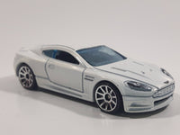 2013 Hot Wheels Showroom - Asphalt 2010 Aston Martin DBS White Die Cast Toy Dream Car Vehicle