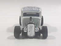 1999 Hot Wheels '32 Ford Roadster Metallic White Die Cast Toy Hot Rod Car Vehicle