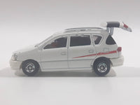 1998 Tomy Tomica Toyota Ipsum White 1/64 Scale Die Cast Toy Car Vehicle with Sounds - Batteries Dead