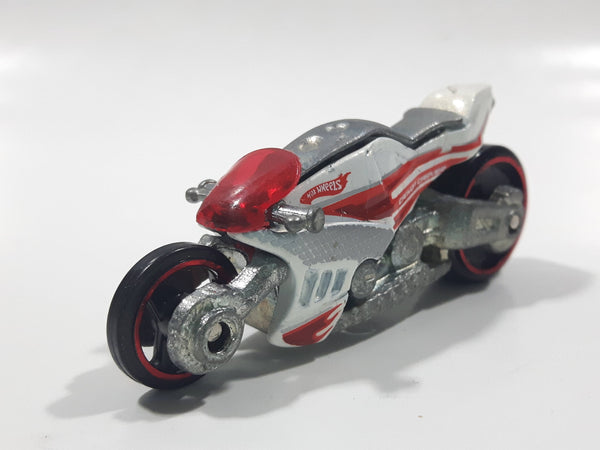 2010 Hot Wheels HW Racing Canyon Carver White Motorcycle Motorbike Die Cast Toy Car Vehicle