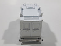 Unknown Brand Delicious Food Truck White Die Cast Toy Car Vehicle