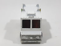 2014 Hot Wheels HW City Works Good Humor Truck Pizza White Catering Food Truck Die Cast Toy Car Vehicle