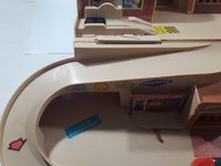 Vintage 1979 Hot Wheels Service Center Foldaway Garage Set - Missing Parts