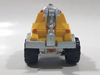 2000 Maisto Hasbro Tonka Lil Chuck & Friends Tow Truck Blue and Yellow Die Cast Toy Car Vehicle