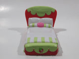 2008 Hasbro TCFC Strawberry Shortcake Bed 3 1/8" Long Plastic Toy Dollhouse Furniture
