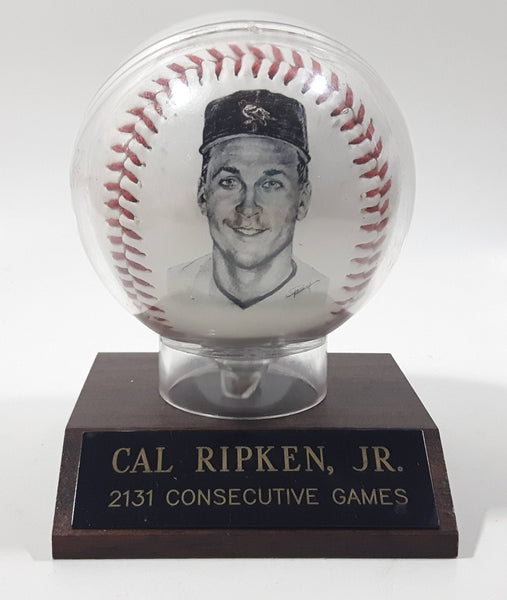 Iron Man Cal Ripkin, JR. Commemorative 2131 Consecutive Games Baseball Ball