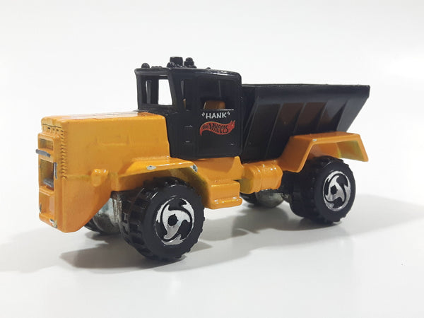 2000 Hot Wheels Oshkosh Snow Plow Truck Orange Yellow with Black Die Cast Toy Car Vehicle No Plow