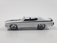 2009 Hot Wheels '70 Buick GSX White Die Cast Toy Car Vehicle