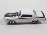 2009 Hot Wheels '70 Buick GSX White Die Cast Toy Car Vehicle