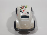 1998 Hot Wheels Artistic License 1953-57 Volkswagen VW Bug White Die Cast Toy Car Vehicle