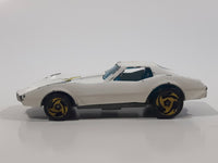 1997 Hot Wheels Street Beast Corvette Stingray White Die Cast Toy Car Vehicle