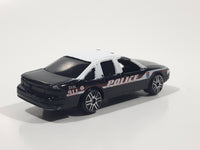 Yat Ming No. 840 Ford Crown Victoria Police Black and White Die Cast Toy Car Vehicle Missing Roof Lights