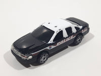 Yat Ming No. 840 Ford Crown Victoria Police Black and White Die Cast Toy Car Vehicle Missing Roof Lights