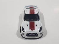 2020 Hot Wheels  HW Speed Graphics '17 Nissan GT-R (R35) White Die Cast Toy Car Vehicle