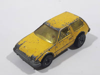 1978 Hot Wheels Flying Colors Packin' Pacer Yellow Die Cast Toy Car Vehicle - Hong Kong