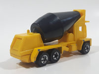 1995 Hot Wheels Oshkosh Cement Mixer Yellow & Black Die Cast Toy Truck Construction Vehicle BW