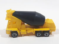 1995 Hot Wheels Oshkosh Cement Mixer Yellow & Black Die Cast Toy Truck Construction Vehicle BW