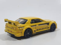 2016 Hot Wheels Night Burnerz Nissan Skyline GT-R R32 Yellow Die Cast Toy Car Vehicle