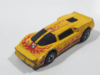 1985 Hot Wheels Crack-Ups Exotic (side crash) Side Banger Yellow Die Cast Toy Muscle Car Vehicle Hong Kong