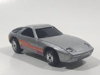 1987 Hot Wheels Porsche 928 P-928 Metalflake Silver Die Cast Toy Car Vehicle