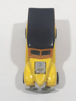 1990 Hot Wheels '40's Woodie Yellow and Black Wood Panel Die Cast Toy Car Vehicle