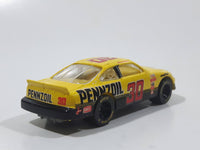 1996 Racing Champions NASCAR #30 Michael Waltrip Pennzoil Yellow Die Cast Toy Race Car Vehicle