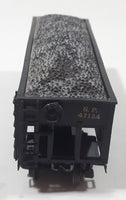 Athearn HO Scale SP 47124 Southern Pacific 2-Bay Hopper Black Plastic Train Car Vehicle