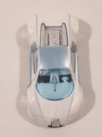 2007 Hot Wheels Mystery Car Bugatti Veyron Pearl White Die Cast Toy Dream Super Car Vehicle