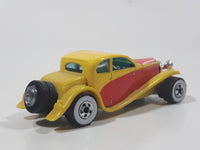 1986 Hot Wheels '37 Bugatti Yellow and Red Die Cast Toy Classic Luxury Car Vehicle