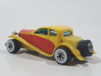 1986 Hot Wheels '37 Bugatti Yellow and Red Die Cast Toy Classic Luxury Car Vehicle