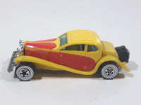 1986 Hot Wheels '37 Bugatti Yellow and Red Die Cast Toy Classic Luxury Car Vehicle