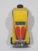 1986 Hot Wheels '37 Bugatti Yellow and Red Die Cast Toy Classic Luxury Car Vehicle