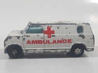 Vintage 1981 Yatming No. 1501 Ambulance Medics Van White Die Cast Toy Car Emergency Rescue Vehicle Universal Studios