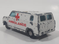 Vintage 1981 Yatming No. 1501 Ambulance Medics Van White Die Cast Toy Car Emergency Rescue Vehicle Universal Studios