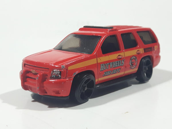 2009 Hot Wheels HW City Works '07 Chevy Tahoe Fire Dept. Rescue #8 Red Die Cast Toy Car Emergency Vehicle