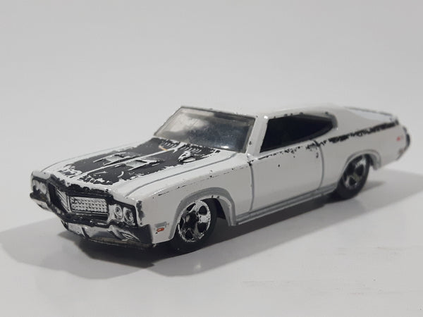 2009 Hot Wheels '70 Buick GSX White Die Cast Toy Car Vehicle