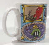 1995 Applause Warner Bros. Looney Tunes Bugs Bunny "Ain't I a Stinker" 3 3/4" Tall Ceramic Coffee Mug Cup