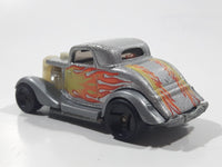 1995 Hot Wheels 3-Window '34 Silver Die Cast Toy Car Hot Rod Vehicle