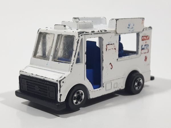 Vintage 1988 Hot Wheels Workhorses Good Humor Truck White Ice Cream Catering Food Truck Die Cast Toy Car Vehicle