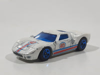 2008 Hot Wheels Web Trading Cards Ford GT - 40 Pearl White Die Cast Toy Race Car Vehicle